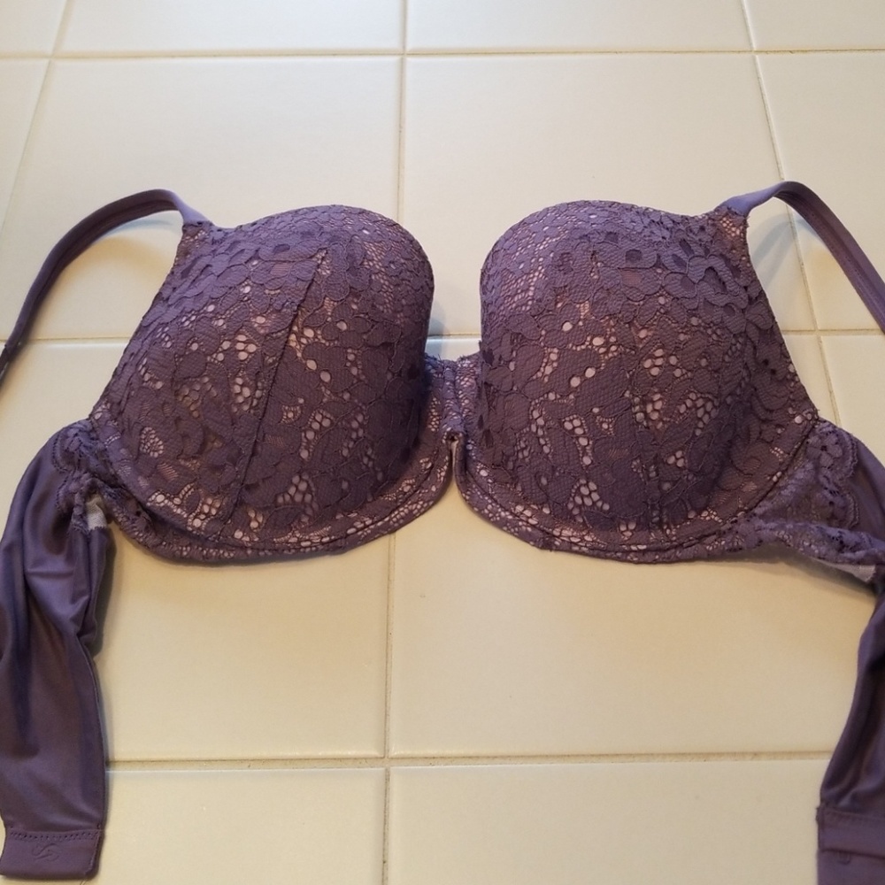 36D Victoria secret lines demi bra